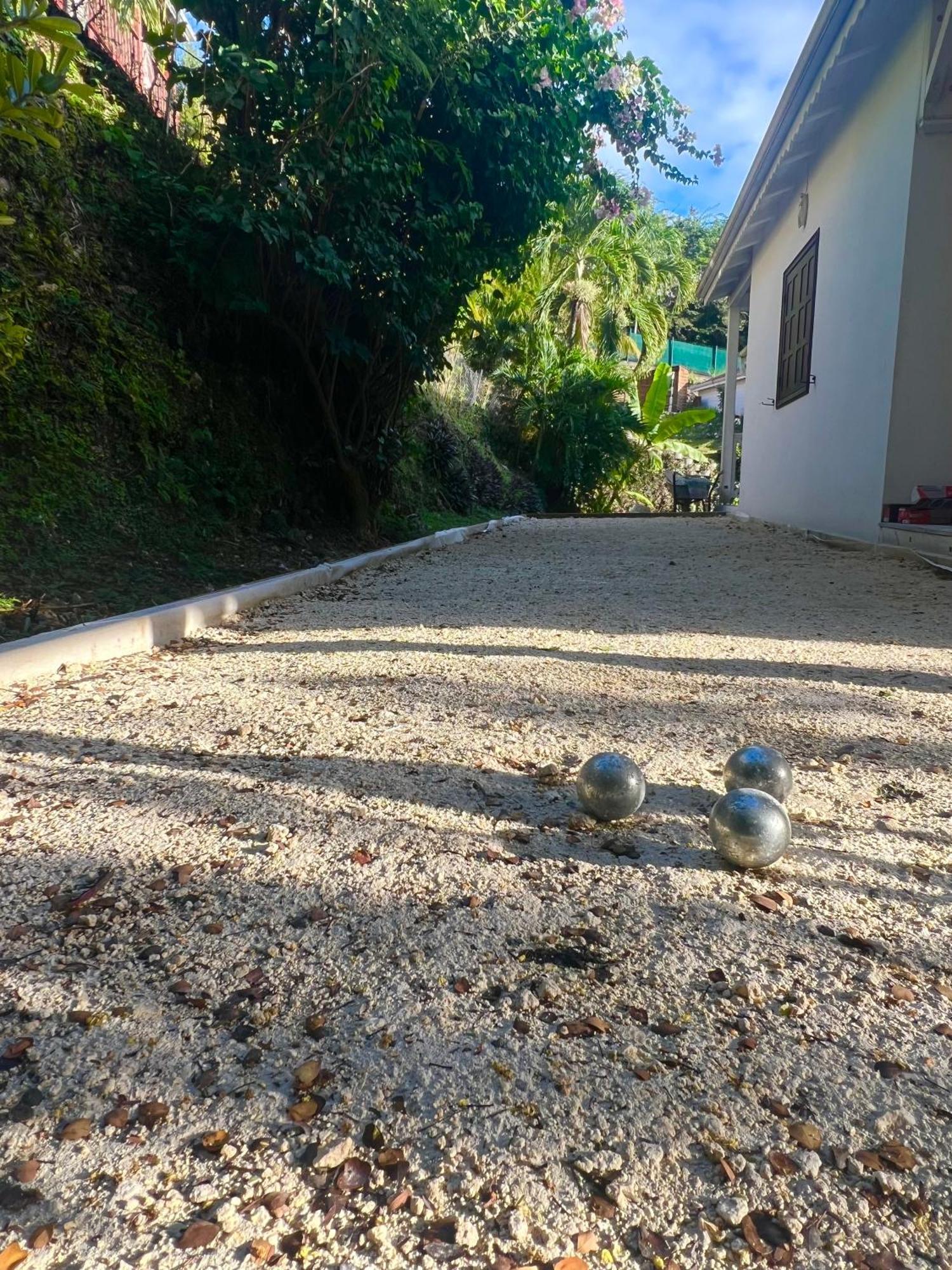 Spacieuse Villa Corossol Avec Piscine Et Jeux Exterieurs Le Gosier  Esterno foto
