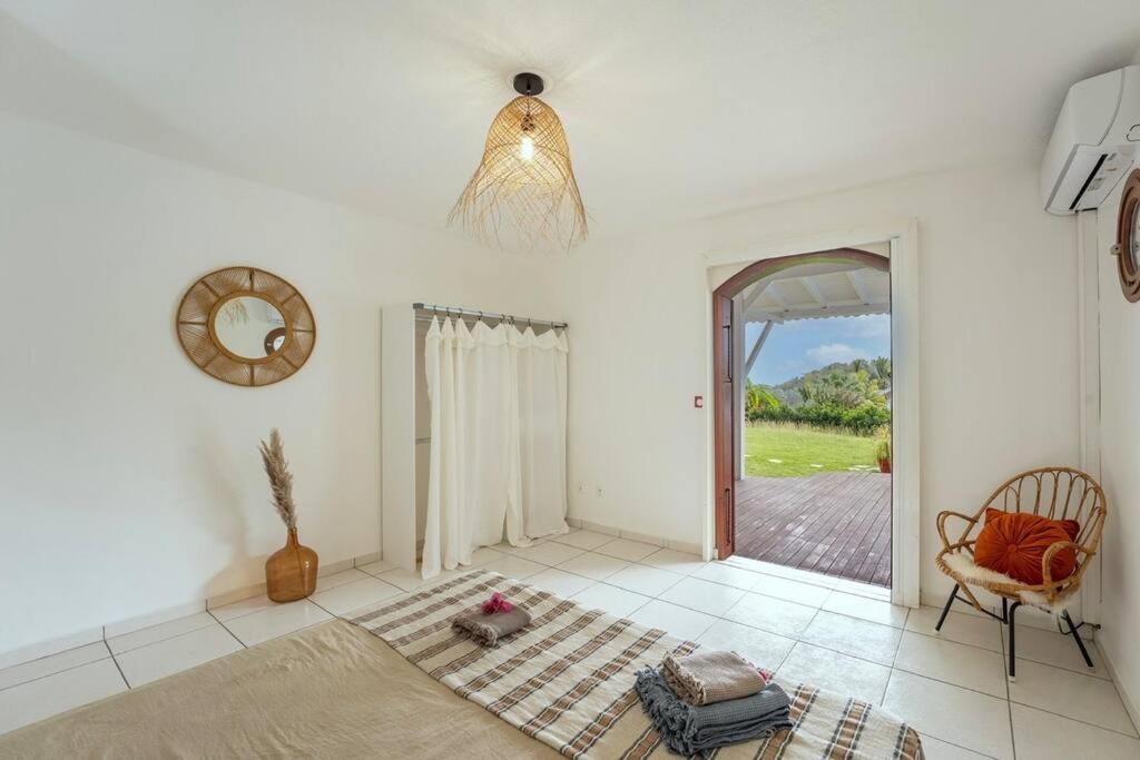 Spacieuse Villa Corossol Avec Piscine Et Jeux Exterieurs Le Gosier  Esterno foto