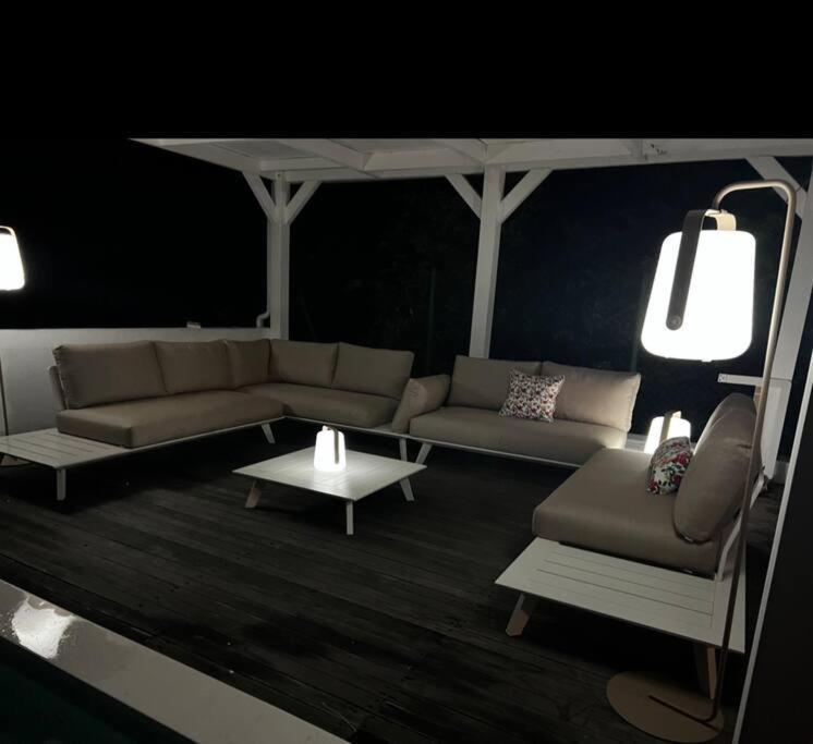 Spacieuse Villa Corossol Avec Piscine Et Jeux Exterieurs Le Gosier  Esterno foto