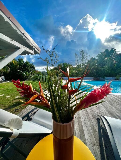 Spacieuse Villa Corossol Avec Piscine Et Jeux Exterieurs Le Gosier  Esterno foto