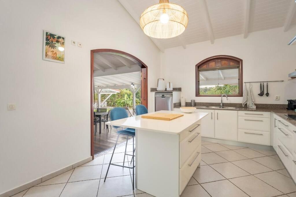 Spacieuse Villa Corossol Avec Piscine Et Jeux Exterieurs Le Gosier  Esterno foto